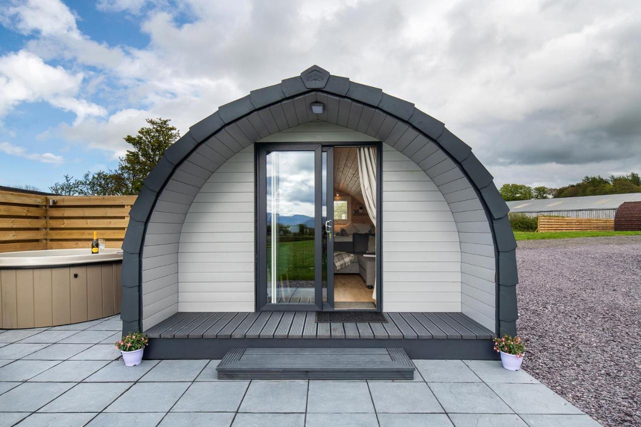 Waenfechan Glamping With Hot Tubs Colwyn Bay Exterior photo