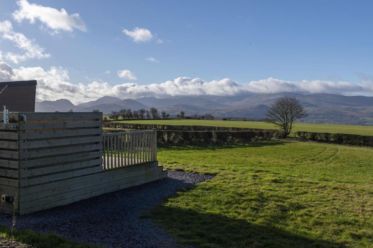 Waenfechan Glamping With Hot Tubs Colwyn Bay Exterior photo