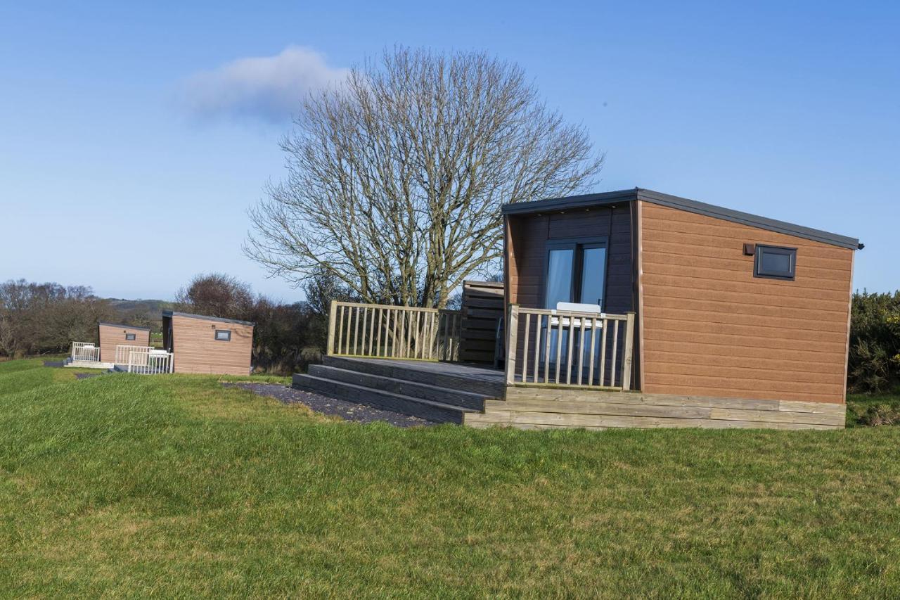 Waenfechan Glamping With Hot Tubs Colwyn Bay Exterior photo