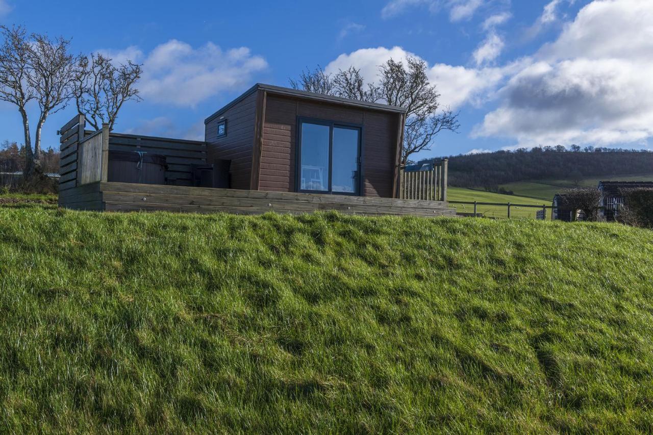 Waenfechan Glamping With Hot Tubs Colwyn Bay Exterior photo
