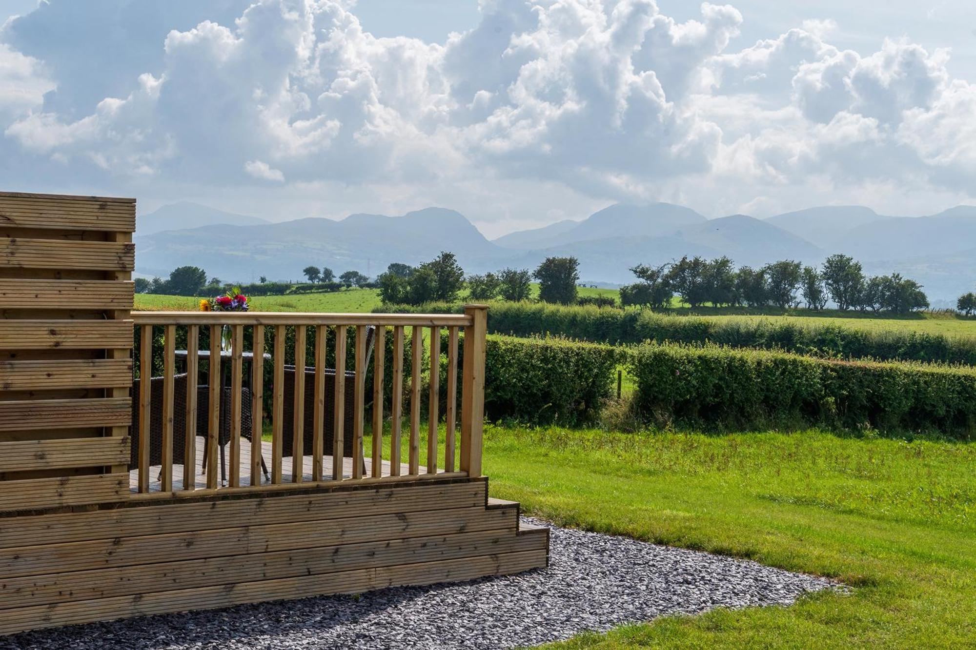 Waenfechan Glamping With Hot Tubs Colwyn Bay Exterior photo