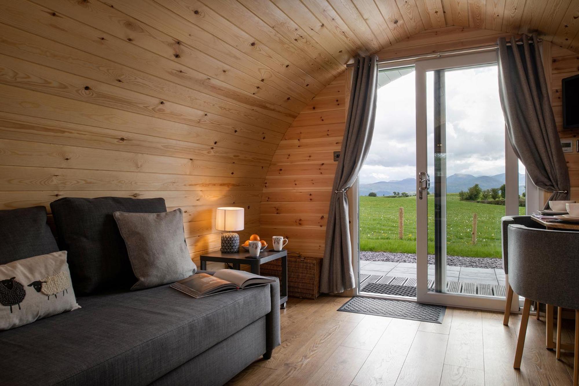 Waenfechan Glamping With Hot Tubs Colwyn Bay Exterior photo