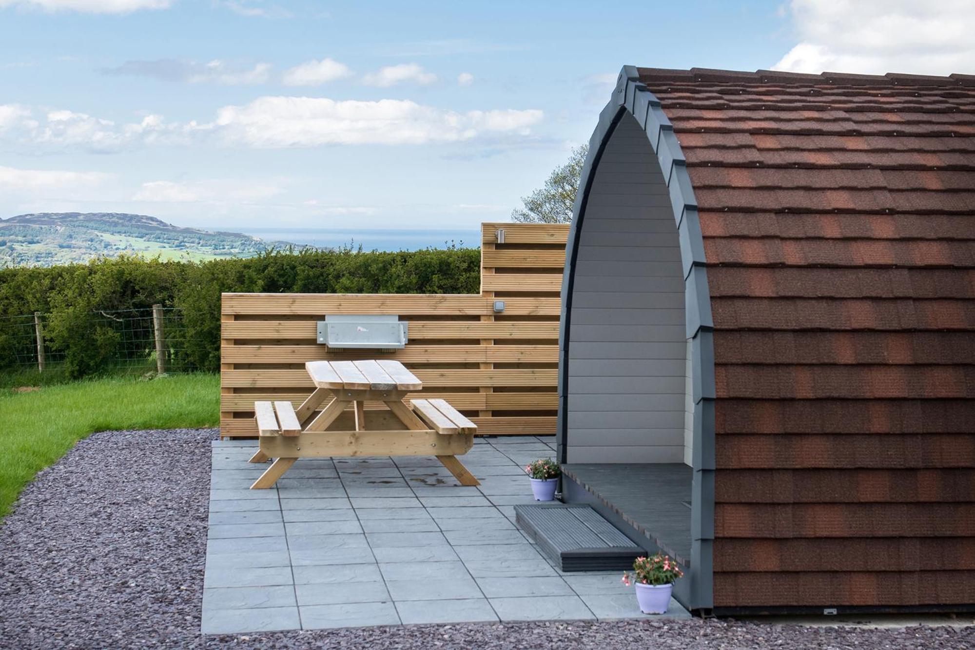 Waenfechan Glamping With Hot Tubs Colwyn Bay Exterior photo